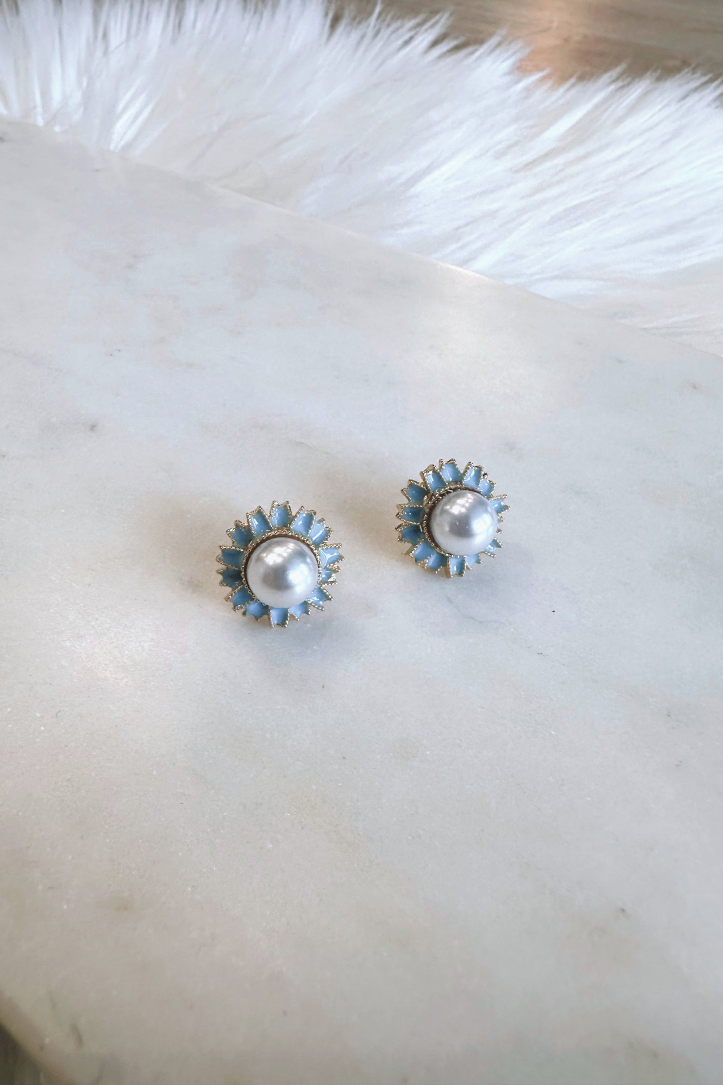 Pearl Flower Stud